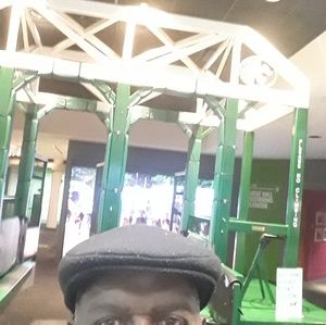 Meet your Posher, Clifford